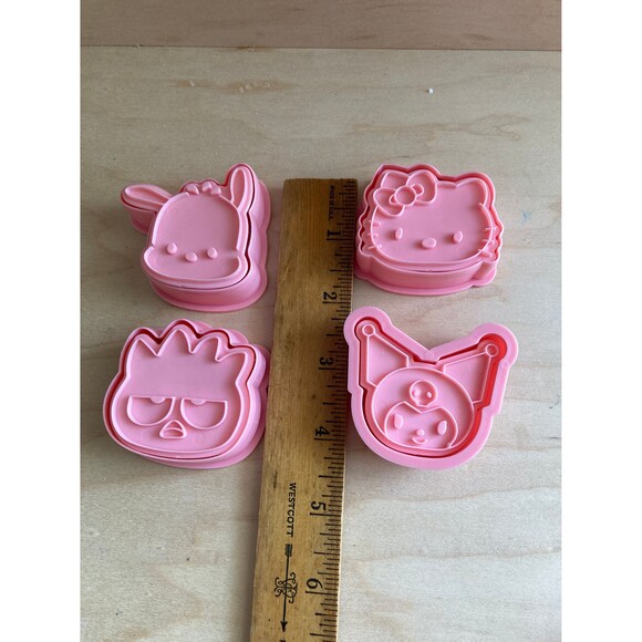 Hello Kitty KUROMI Badtz-maru Family character Cookie Cutter Set 8pc - Picture 5 of 7